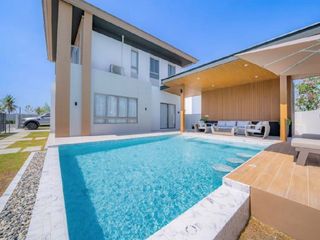 For rent and for sale 4 bedrooms house in Bang Lamung, Chonburi