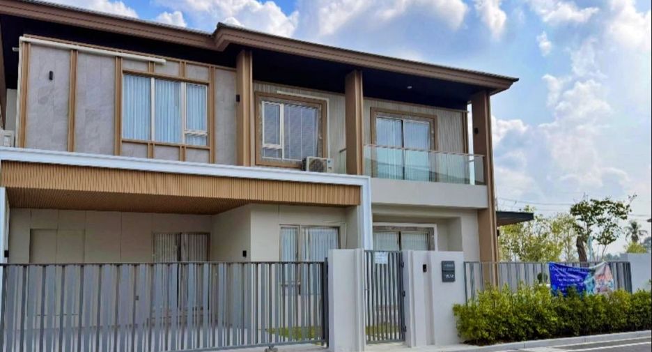 For rent and for sale 4 bedrooms house in Bang Lamung, Chonburi
