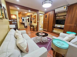 Casa adosada en alquiler y en venta de 5 habitaciones en Bang Lamung, Chonburi