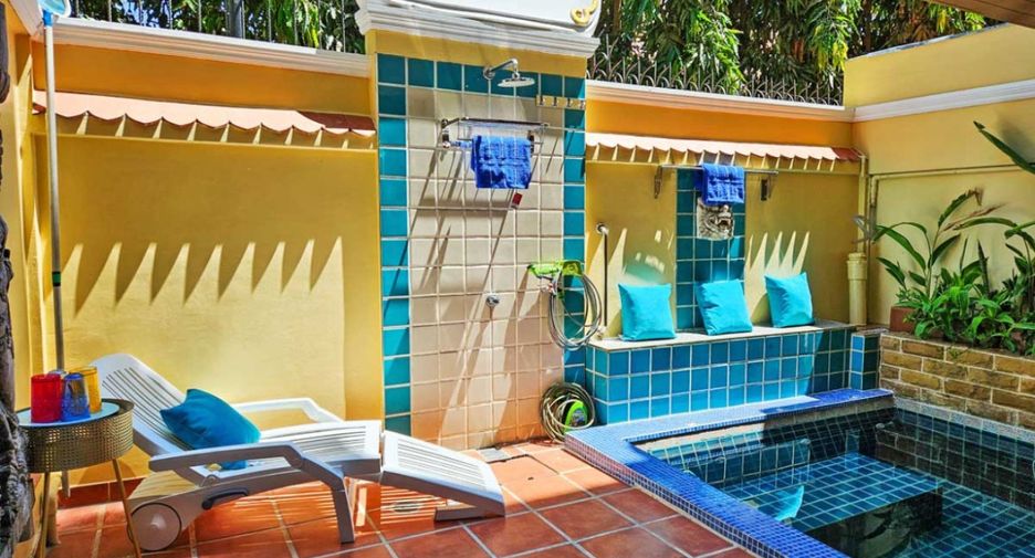 For rent and for sale 5 bedrooms townhouse in Bang Lamung, Chonburi