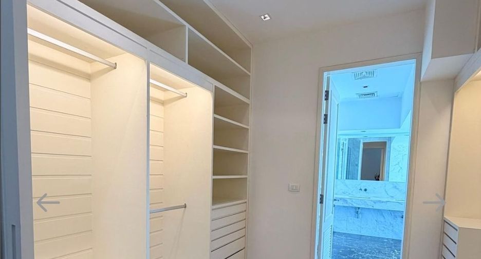 For rent 3 bedrooms condo in Watthana, Bangkok