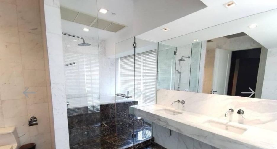 For rent 3 bedrooms condo in Watthana, Bangkok