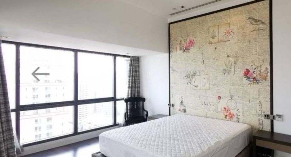 For rent 3 bedrooms condo in Watthana, Bangkok