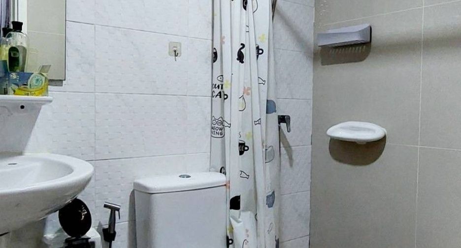 For sale 3 bedrooms townhouse in Mueang Samut Prakan, Samut Prakan