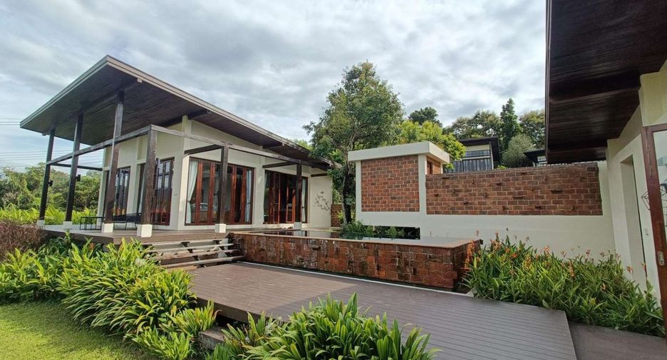 For sale 3 bedrooms villa in Pai, Mae Hong Son