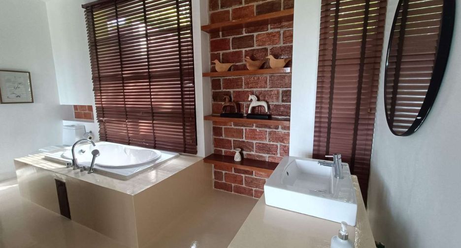 For sale 3 bedrooms villa in Pai, Mae Hong Son