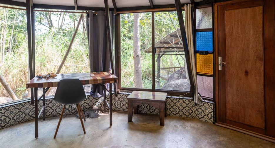 For sale 4 bedrooms house in Pai, Mae Hong Son