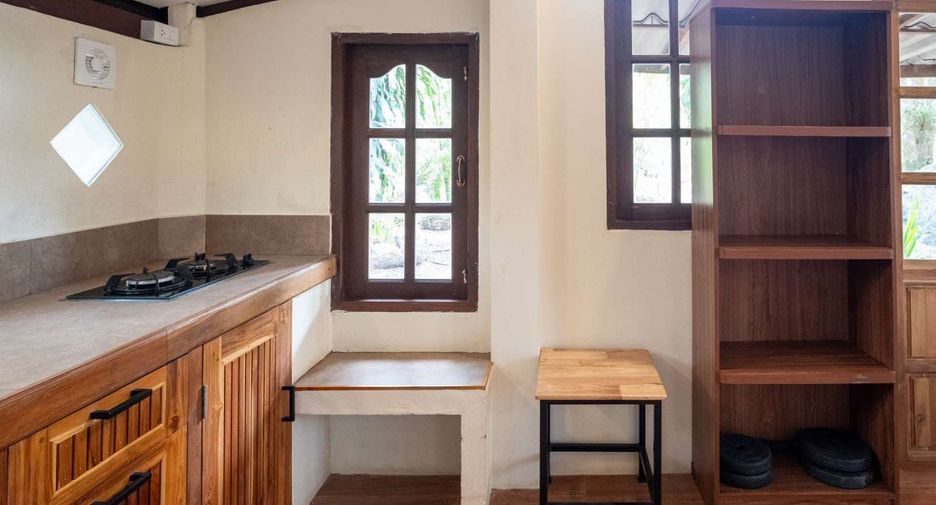 For sale 4 bedrooms house in Pai, Mae Hong Son