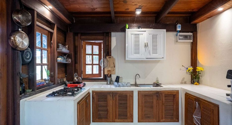 For sale 4 bedrooms house in Pai, Mae Hong Son