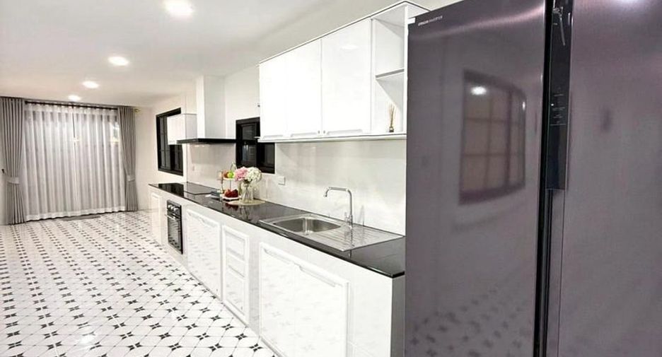Villa zum Kauf mit 3 Zimmer in Bang Lamung, Chonburi
