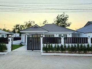 Villa zum Kauf mit 3 Zimmer in Bang Lamung, Chonburi