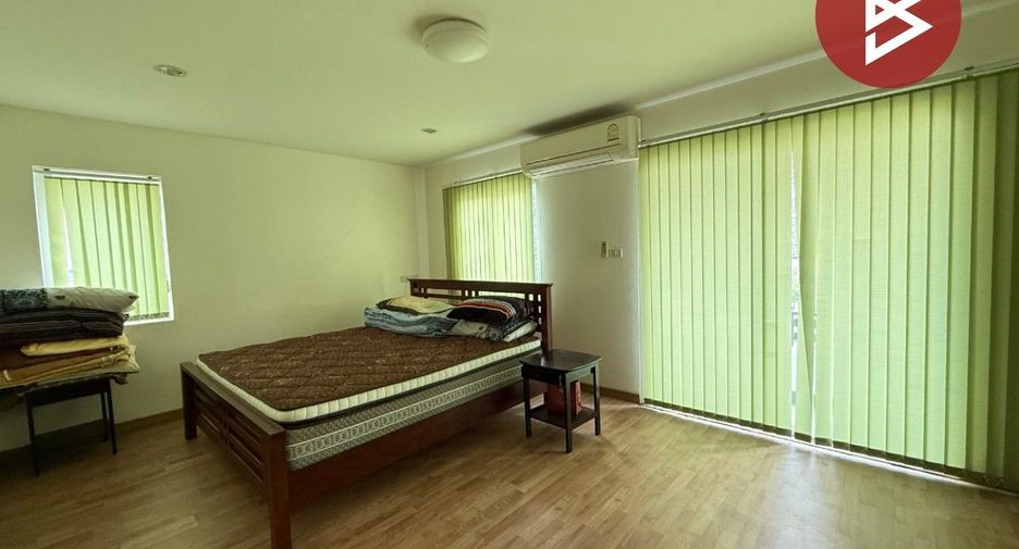 For sale 3 bedrooms townhouse in Mueang Nakhon Pathom, Nakhon Pathom