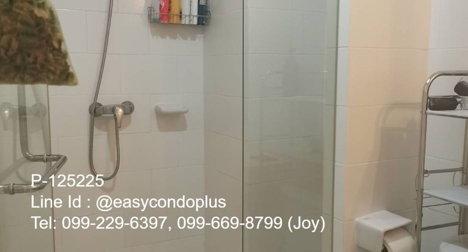 À louer 2 chambres condo à Khlong San, Bangkok
