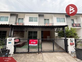 For sale 3 bedrooms townhouse in Mueang Pathum Thani, Pathum Thani
