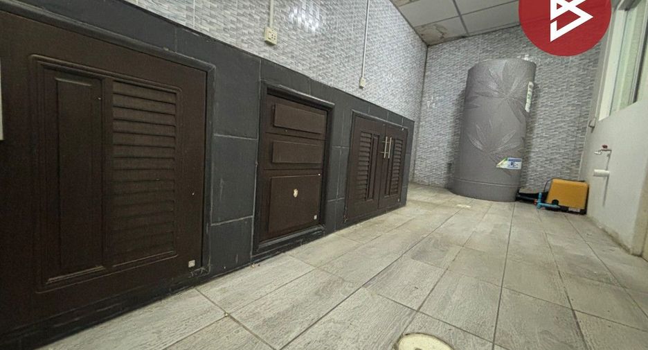 Casa adosada en venta de 3 habitaciones en Mueang Pathum Thani, Pathum Thani