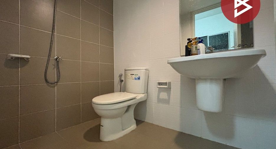 Casa adosada en venta de 3 habitaciones en Mueang Pathum Thani, Pathum Thani