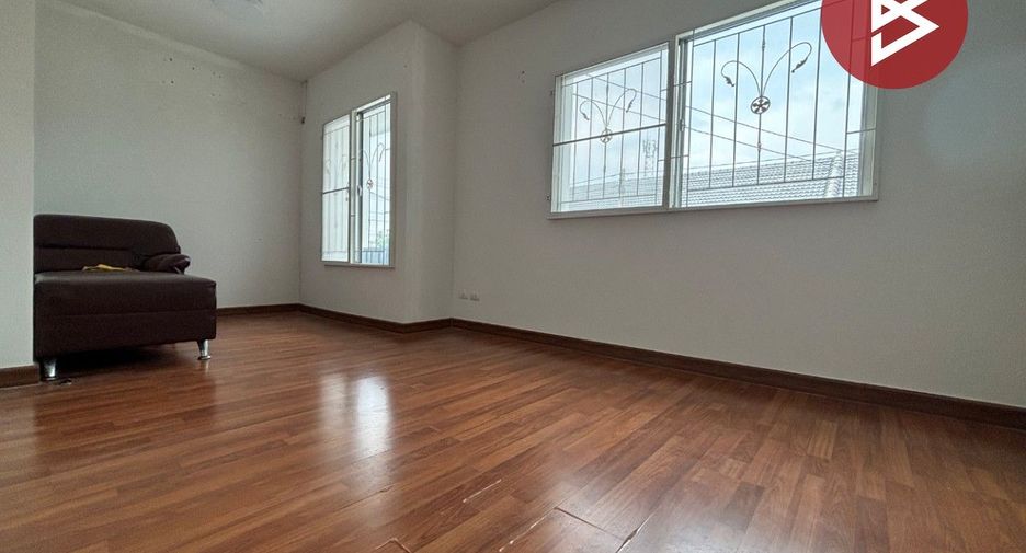 Casa adosada en venta de 3 habitaciones en Mueang Pathum Thani, Pathum Thani