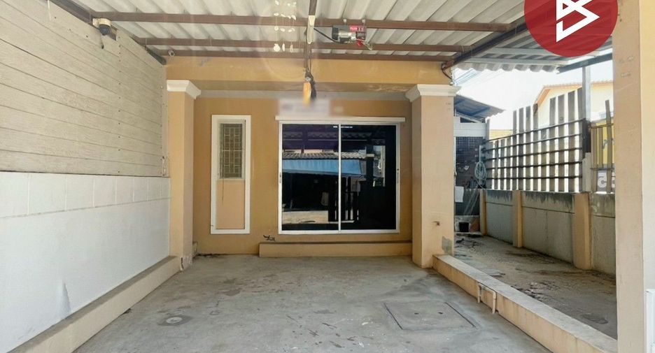 Casa adosada en venta de 2 habitaciones en Phan Thong, Chonburi