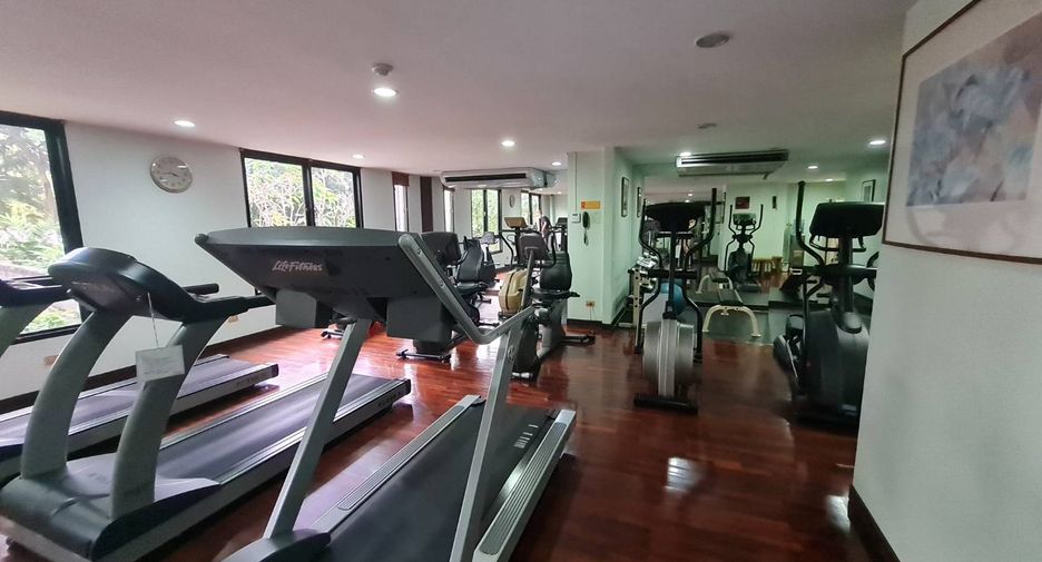 For rent 2 bedrooms condo in Watthana, Bangkok