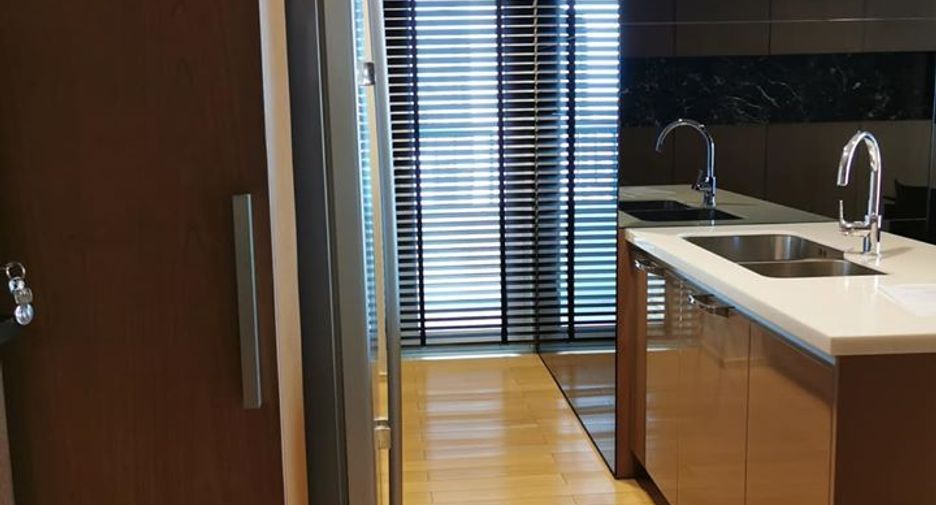 For rent 2 ベッドルーム condo in Khlong Toei, Bangkok