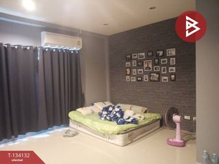 For sale 3 bedrooms townhouse in Bang Pakong, Chachoengsao