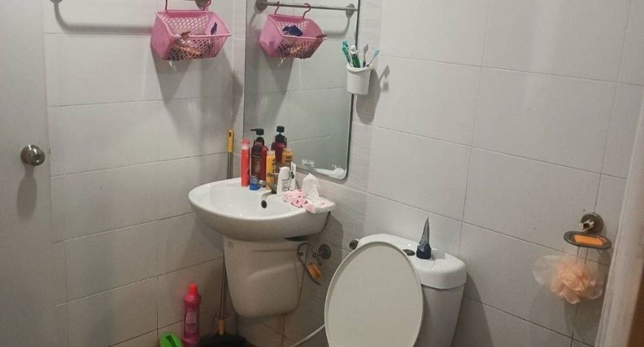 For sale 3 bedrooms townhouse in Bang Pakong, Chachoengsao