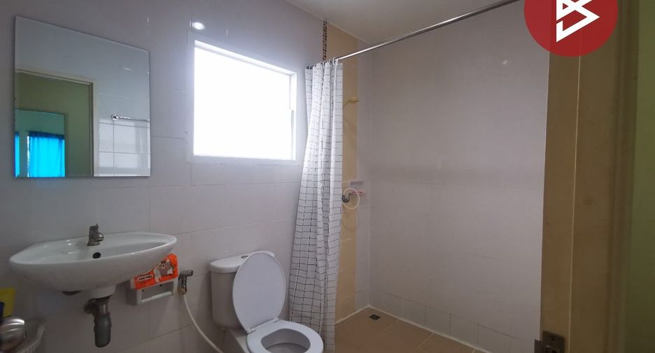 For sale 3 bedrooms townhouse in Nong Khaem, Bangkok