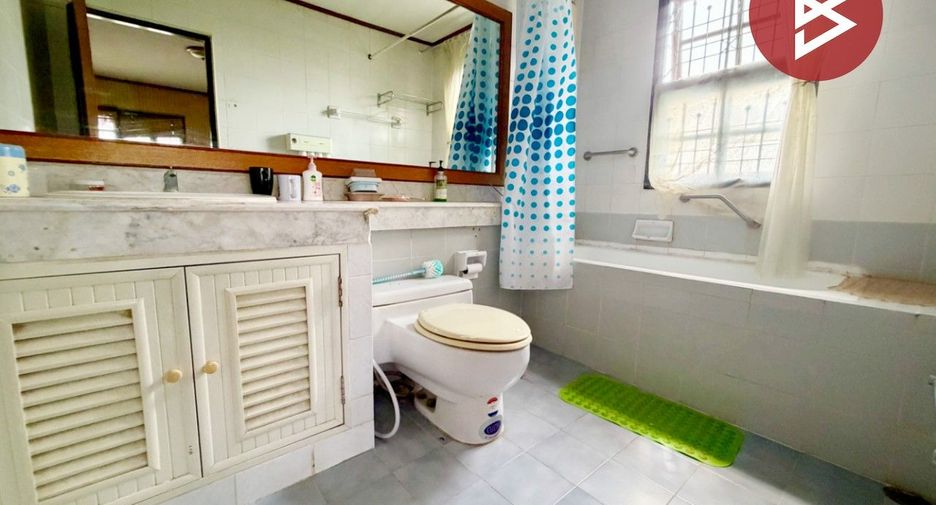 Casa adosada en venta de 3 habitaciones en Sai Mai, Bangkok