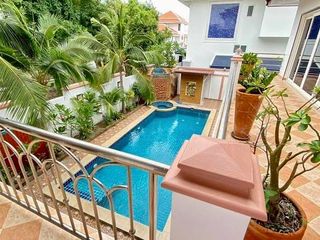 Haus zur Miete mit 5 Zimmer in Bang Lamung, Chonburi