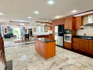 Haus zur Miete mit 5 Zimmer in Bang Lamung, Chonburi