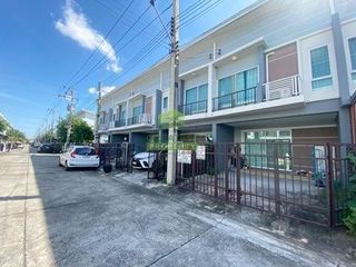 For sale 3 ベッドルーム townhouse in Lam Luk Ka, Pathum Thani