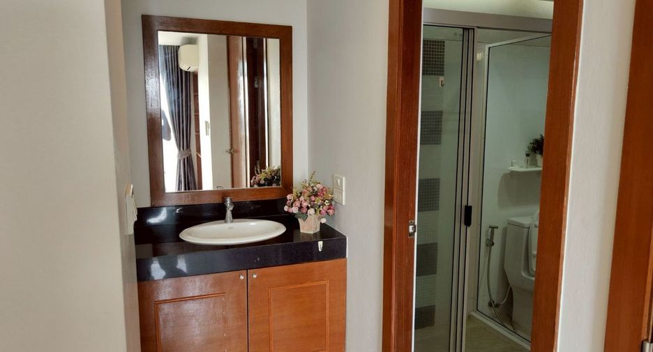 À louer 1 chambre condo à Phra Khanong, Bangkok