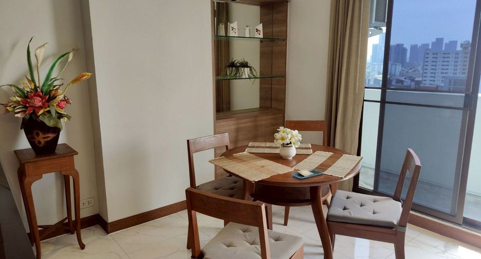 À louer 1 chambre condo à Phra Khanong, Bangkok