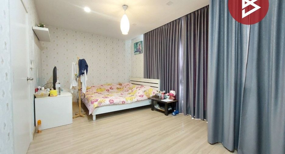 For sale 4 bedrooms townhouse in Bang Phli, Samut Prakan