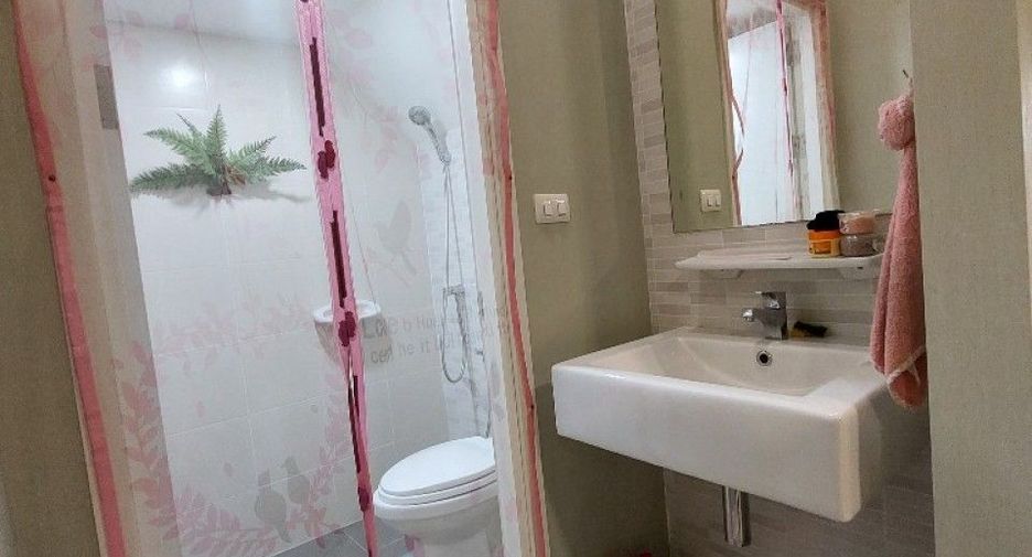 For sale 4 bedrooms townhouse in Bang Phli, Samut Prakan