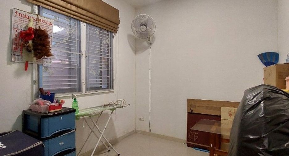 For sale 4 bedrooms townhouse in Bang Phli, Samut Prakan