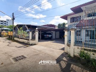 For sale 3 bedrooms house in Mueang Nakhon Ratchasima, Nakhon Ratchasima