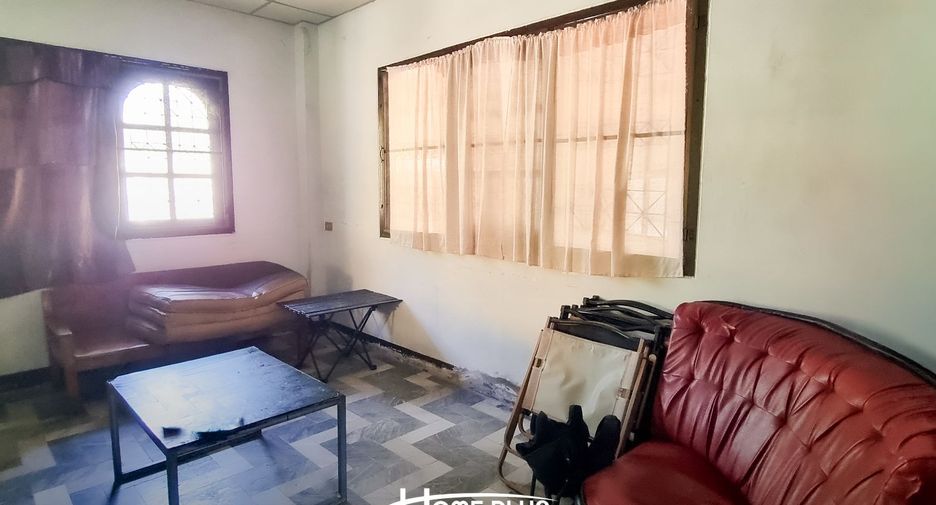 For sale 3 bedrooms house in Mueang Nakhon Ratchasima, Nakhon Ratchasima