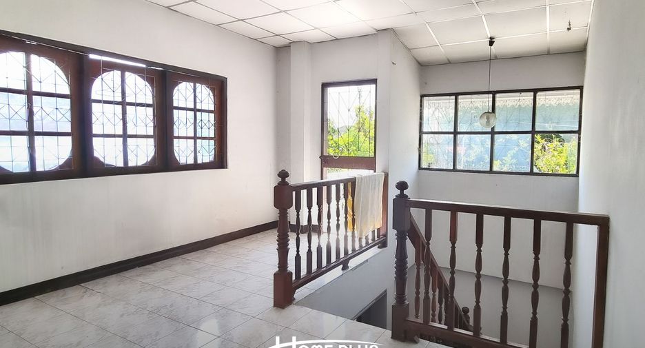 For sale 3 bedrooms house in Mueang Nakhon Ratchasima, Nakhon Ratchasima