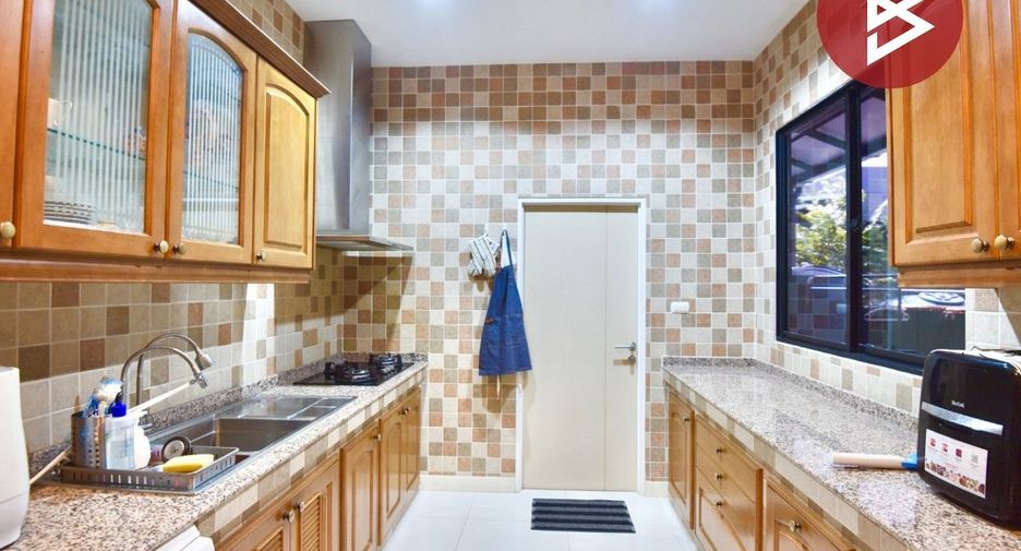 For sale 3 bedrooms house in Bang Phli, Samut Prakan