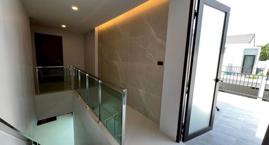Haus zur Miete und zum Kauf mit 3 Zimmer in Bang Lamung, Chonburi