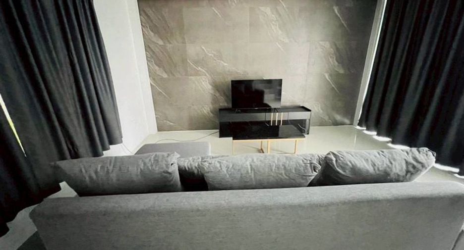 Haus zur Miete und zum Kauf mit 3 Zimmer in Bang Lamung, Chonburi