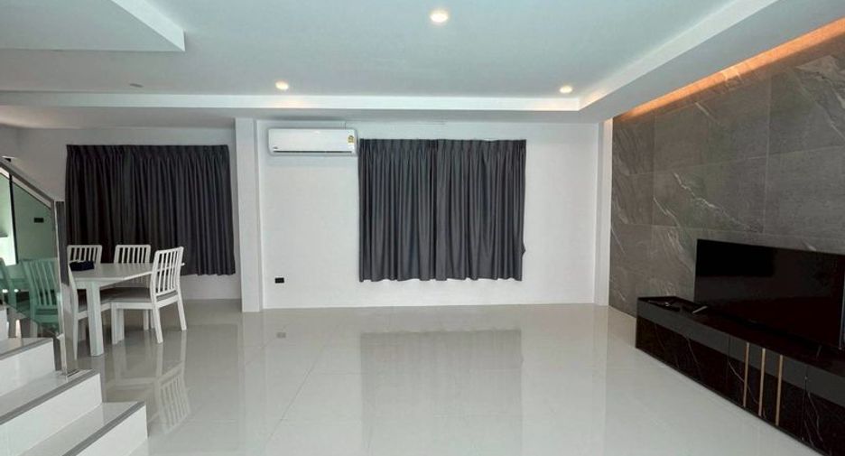 Haus zur Miete und zum Kauf mit 3 Zimmer in Bang Lamung, Chonburi
