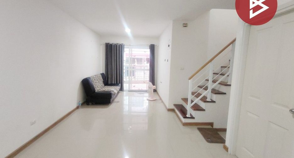 For sale 4 bedrooms townhouse in Ban Pho, Chachoengsao