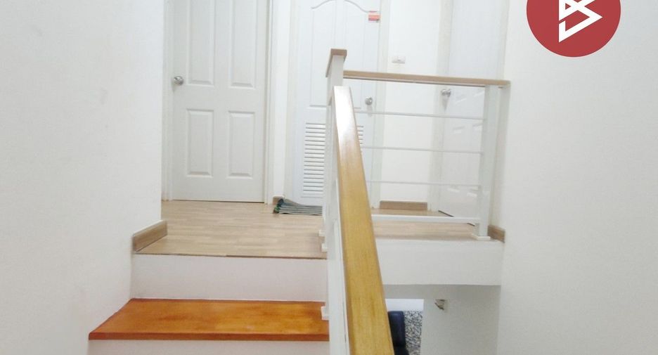 For sale 4 bedrooms townhouse in Ban Pho, Chachoengsao