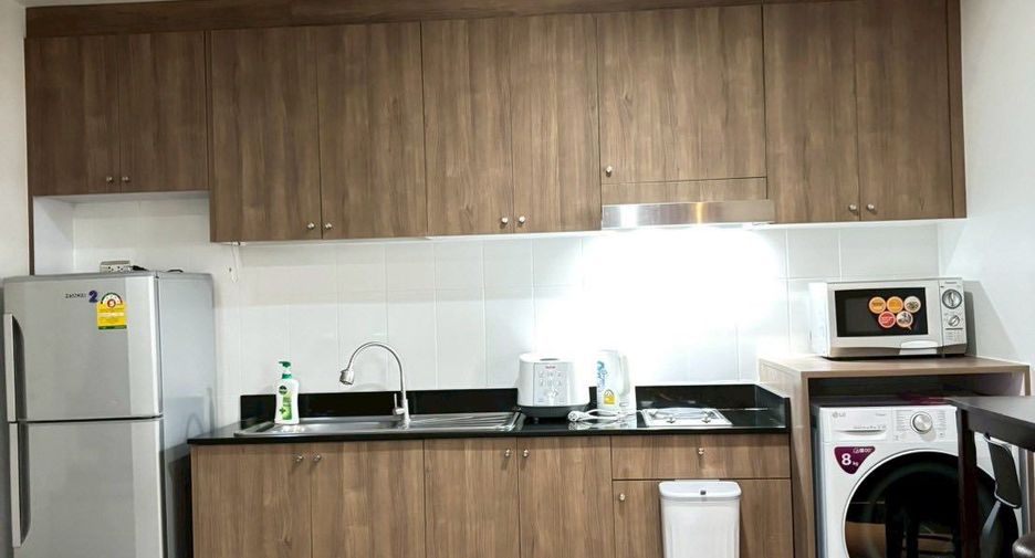 For rent 2 bedrooms condo in Khlong Toei, Bangkok