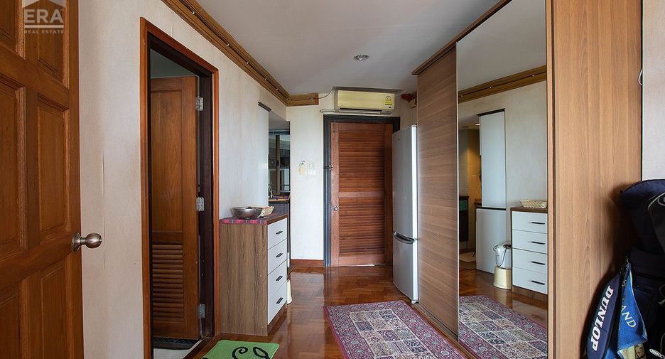 For sale 1 bed condo in Mueang Rayong, Rayong