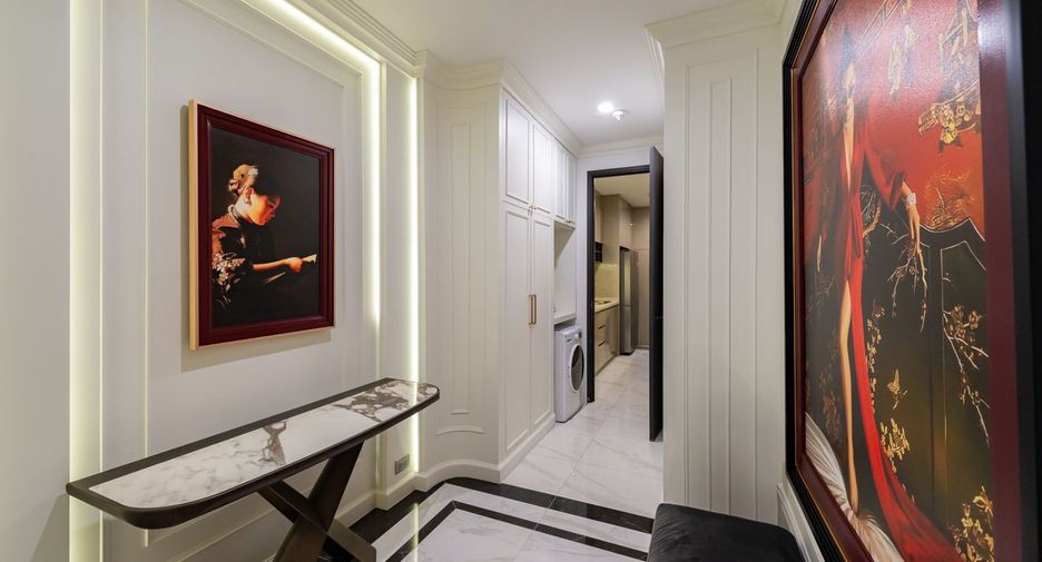 For rent 3 bedrooms condo in Khlong Toei, Bangkok