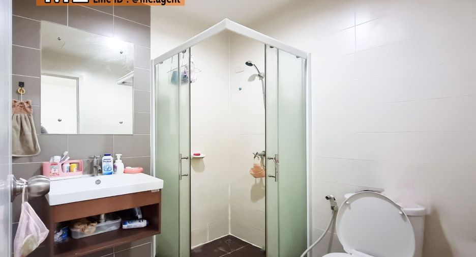 Casa adosada en venta de 3 habitaciones en Suan Luang, Bangkok