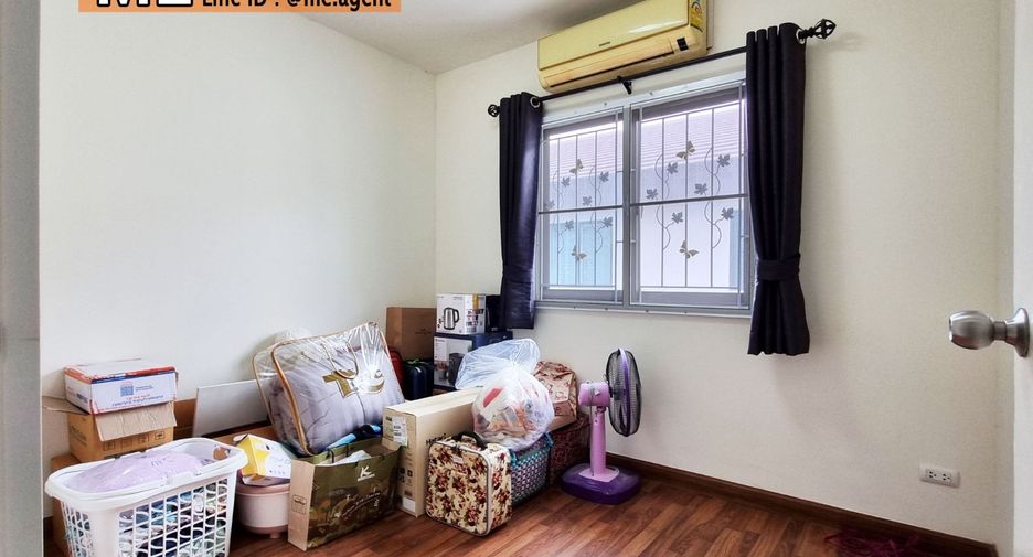 Casa adosada en venta de 3 habitaciones en Suan Luang, Bangkok